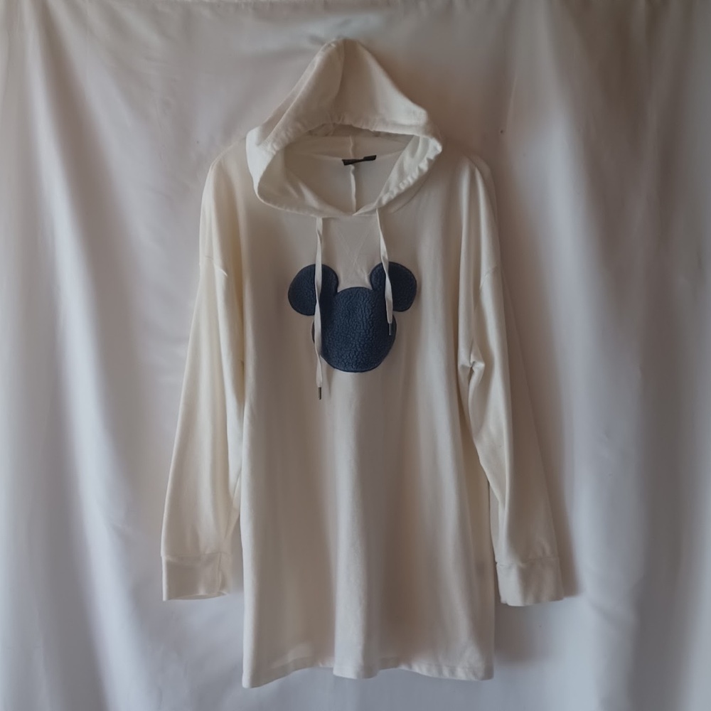Disney Ivory Hoodie Sweatshirt Fuzzy Gray Mickey Mouse Emblem Pullover Sz 18/20